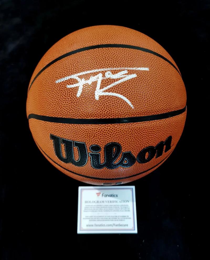 2-1，打爆日本张本智和，状态低迷连续丢分，邱党给对手上课（2-1，邱党技高一筹力克张本智和，对手状态起伏连丢分）