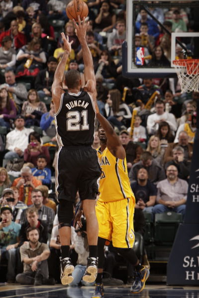 雄鹿vs篮网前瞻：托马斯继续缺席，字母哥能否率队结束7连败？（雄鹿战篮网前瞻：托马斯仍将缺阵，字母哥能否带队止住七连败？）