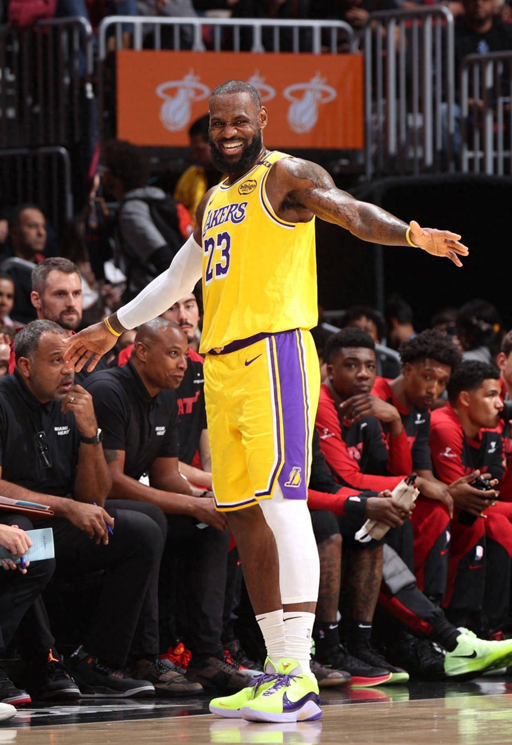 比塞克：不考虑转会问题；我必须持续出场才有机会踢世界杯（比塞克：转会暂不考虑，唯有稳定出场才能冲击世界杯）