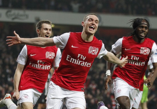 那不勒斯官方：洛博特卡在意杯赛前热身时左腿后胫肌拉伤（那不勒斯官宣：洛博特卡意杯赛前热身左腿后胫肌拉伤）