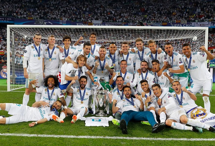 詹姆斯篮下连续得分（詹姆斯篮下连连得手）