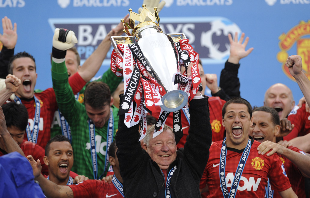 斯基拉：目前尤文从未考虑出售戴维，俱乐部依然对他充满信心（斯基拉：尤文至今无意放走戴维，俱乐部对他信心不减）