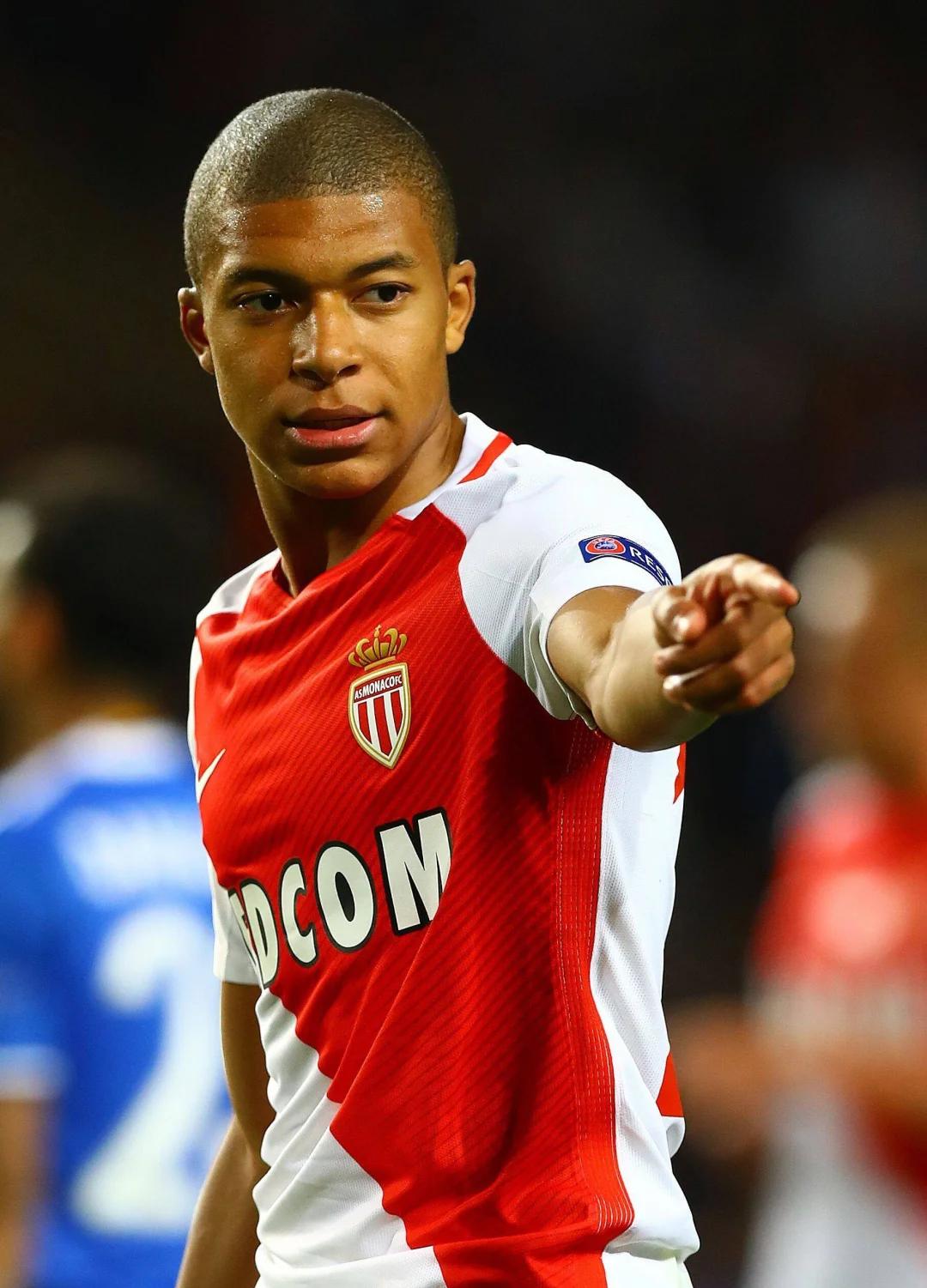 克罗地亚大名单：魔笛、格瓦领衔，科娃入选后又因伤退出（克罗地亚公布大名单：莫德里奇、格瓦迪奥尔领衔，科瓦契奇入围后因伤退队）