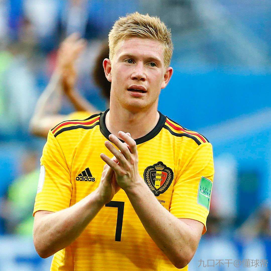 球星连续制造杀伤，把对手打崩（球星火力全开连番冲击，令对手崩盘）