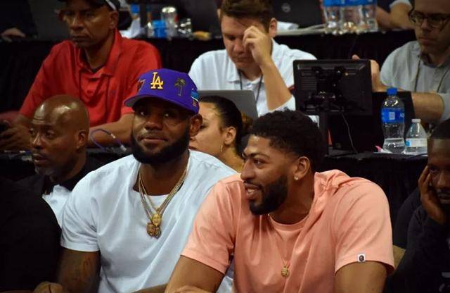 意甲第14轮裁判：拉潘纳吹那不勒斯vs尤文，迪贝洛吹国米vs科莫（意甲第14轮裁判安排：那不勒斯战尤文由拉潘纳执法，国米对科莫由迪贝洛主哨）