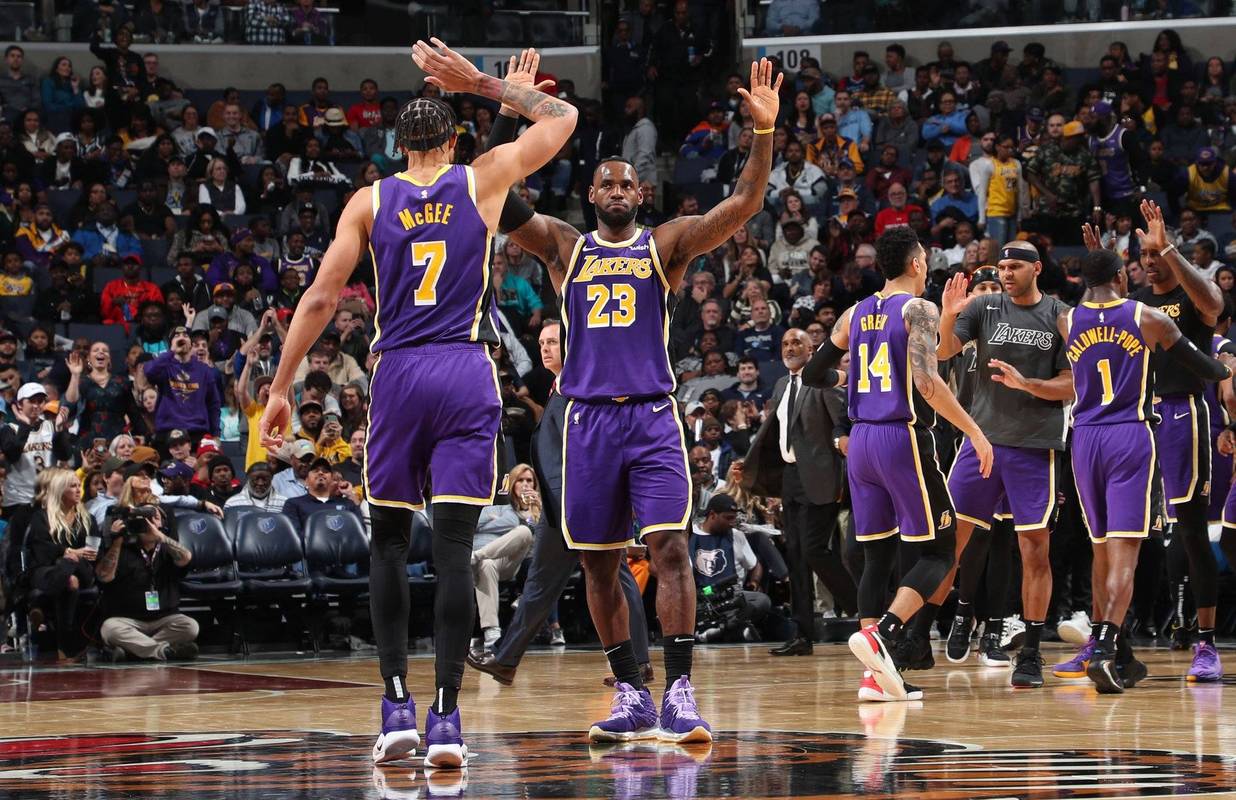 斯洛特执教利物浦联赛突破100分仅用48场，追平队史纪录（斯洛特率利物浦联赛48战斩获100分，追平队史纪录）