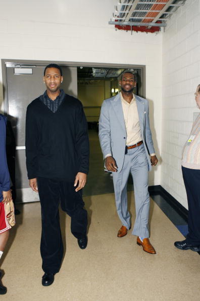 佩德里：我必须提高进球能力，我哥还给我定了赛季进球目标（佩德里谈自我提升：要提高得分效率，哥哥已为我设定赛季进球目标）