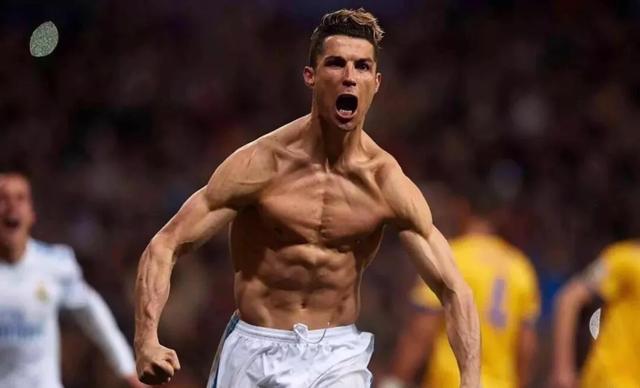 半场战报：门兴格拉德巴赫1-3沃尔夫斯堡，维默尔梅开二度，阿穆拉破门（半场速报：沃尔夫斯堡3-1领先门兴格拉德巴赫，维默尔双响，阿穆拉建功）