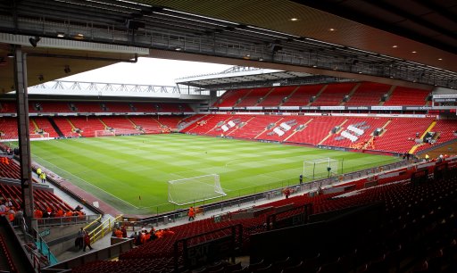 揭幕战温馨一幕！李春江受邀观看广厦总冠军颁奖仪式，受到热烈欢迎（揭幕夜暖心时刻：李春江受邀见证广厦加冕仪式，现场热烈欢迎）