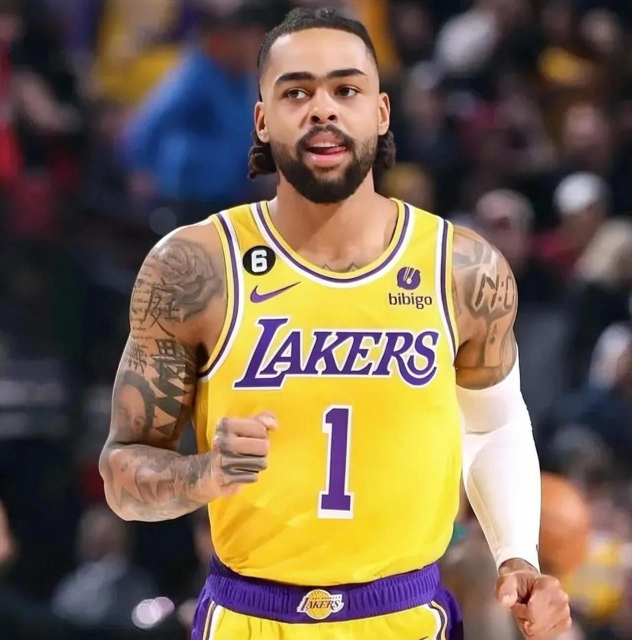 球迷：这不可能，这绝对是开挂！（球迷直呼离谱：这不可能，简直像开挂！）