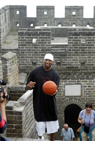 哈兰德：对多纳鲁马只有赞美之词；来意大利踢球？还没考虑过（哈兰德：多纳鲁马值得盛赞，去意大利踢球暂未考虑）